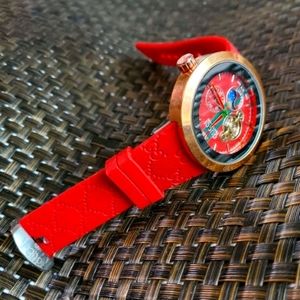 Automatic gucci watch